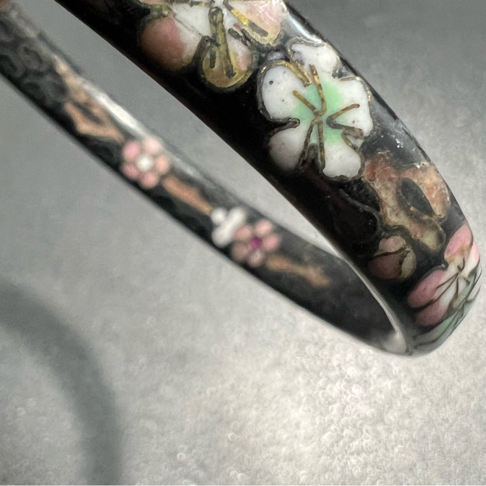 Vintage Black Cloisonné Bangle Chinese Pink & White Floral Inlay Gold Accent